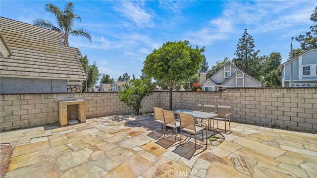 10133 Shinon Dr, Rancho Cucamonga, CA 91737 - fenced backyard with a patio area and outdoor dining area