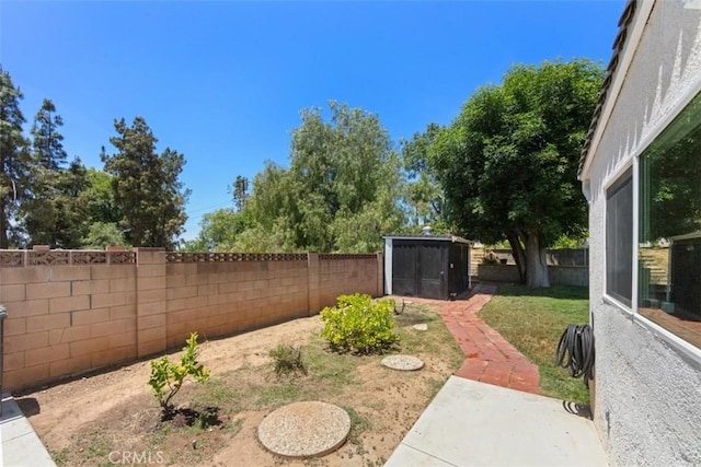 3275 Dalhart Ave, Simi Valley, CA 93063 - view of fenced backyard