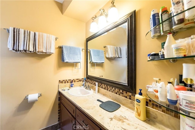727 W Hill St, Long Beach, CA 90806 - bathroom featuring tasteful backsplash and vanity