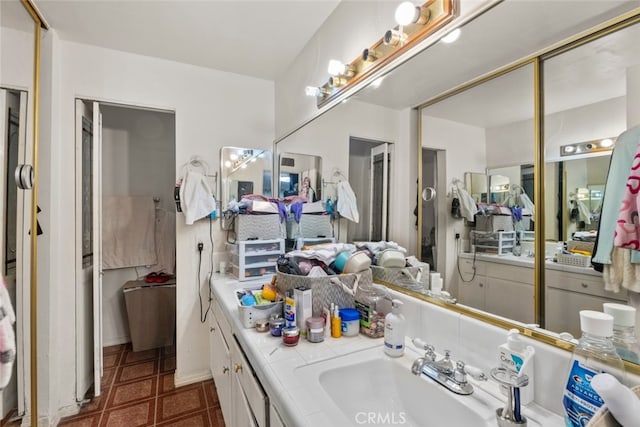 7614 Mason Ave, Winnetka, CA 91306 - bathroom featuring double vanity