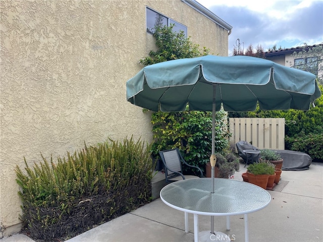 1728-1726 Midvale Ave, Los Angeles, CA 90024 - view of patio / terrace