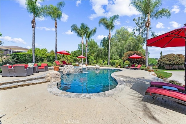 1422 Recado Rd, La Habra Heights, CA 90631 - view of pool with a patio, an outdoor hangout area, and a jacuzzi