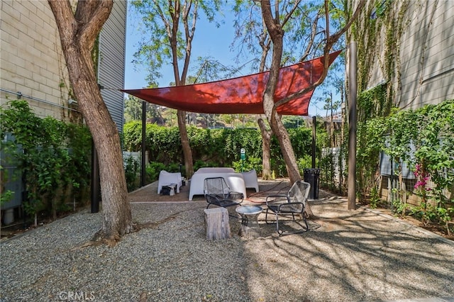 3450 Cahuenga Blvd W Unit 905, Los Angeles, CA 90068 - fenced backyard with a patio area and outdoor lounge area