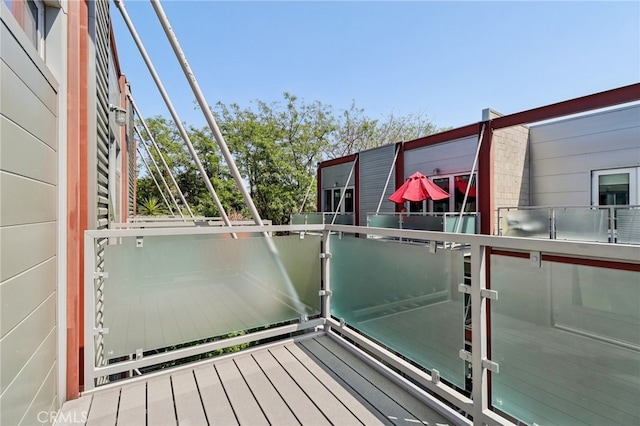 3450 Cahuenga Blvd W Unit 905, Los Angeles, CA 90068 - view of wooden deck