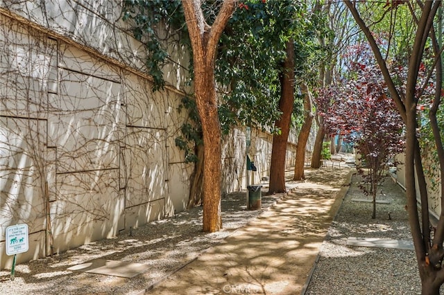 3450 Cahuenga Blvd W Unit 905, Los Angeles, CA 90068 - view of home's community