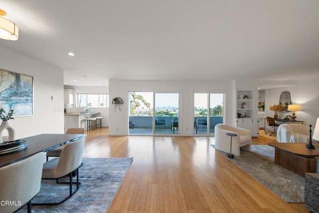 7560 Hollywood Blvd Unit 409, Los Angeles, CA 90046 - living room featuring light wood finished floors and recessed lighting