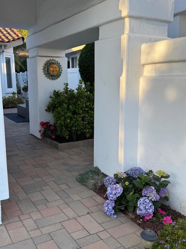 4523 Cordoba Way, Oceanside, CA 92056 - entrance to property with stucco siding