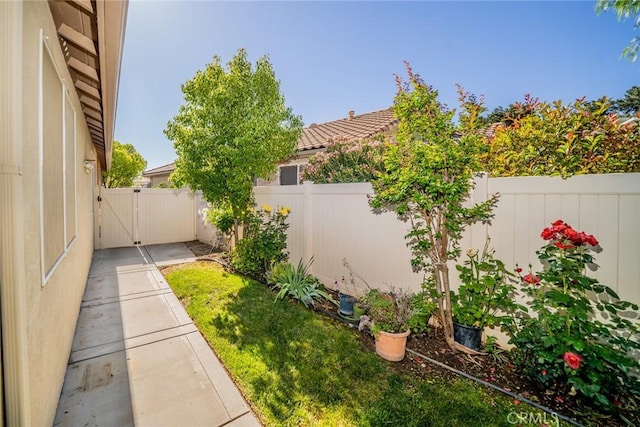 543 Northwood Ave, Banning, CA 92220 - fenced backyard with a gate