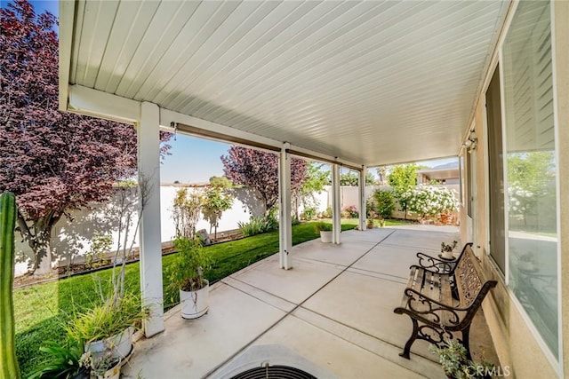 543 Northwood Ave, Banning, CA 92220 - fenced backyard featuring a patio area