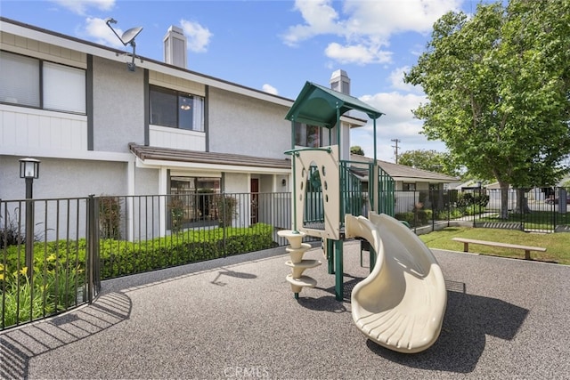 2346 Royal Ave Unit 9, Simi Valley, CA 93065 - view of community jungle gym