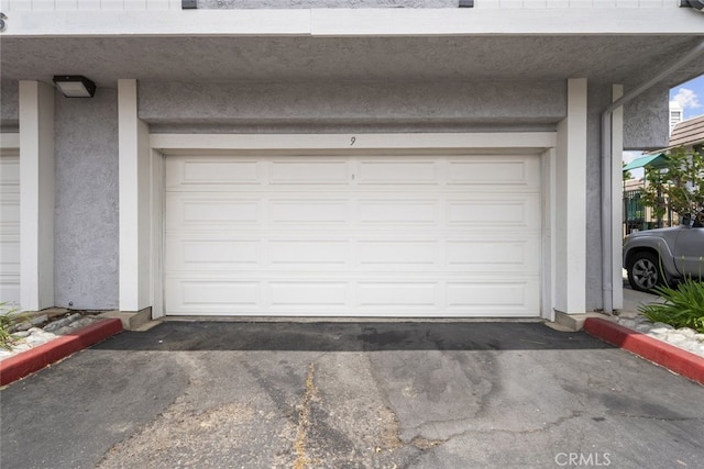 2346 Royal Ave Unit 9, Simi Valley, CA 93065 - garage featuring driveway