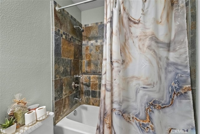 2346 Royal Ave Unit 9, Simi Valley, CA 93065 - full bathroom featuring shower / bath combo with shower curtain, a textured wall, and toilet