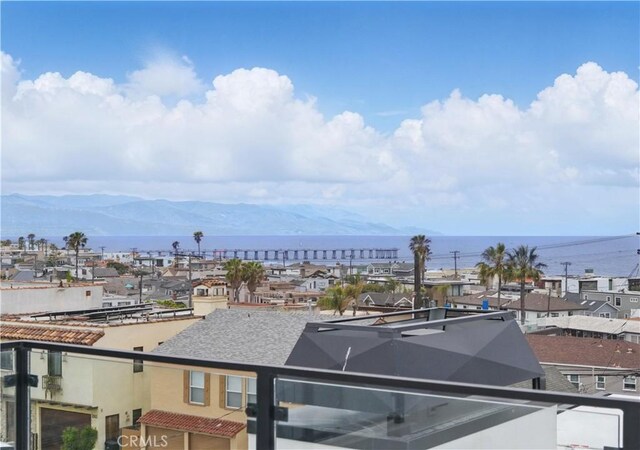 2141 Circle Dr, Hermosa Beach, CA 90254 - water view with a mountainous background
