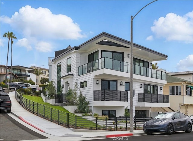 2141 Circle Dr, Hermosa Beach, CA 90254 - view of building exterior