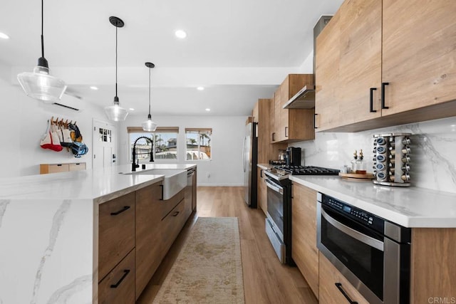 6252 Lake Albano Ave, San Diego, CA 92119 - kitchen featuring appliances with stainless steel finishes, a sink, modern cabinets, and recessed lighting