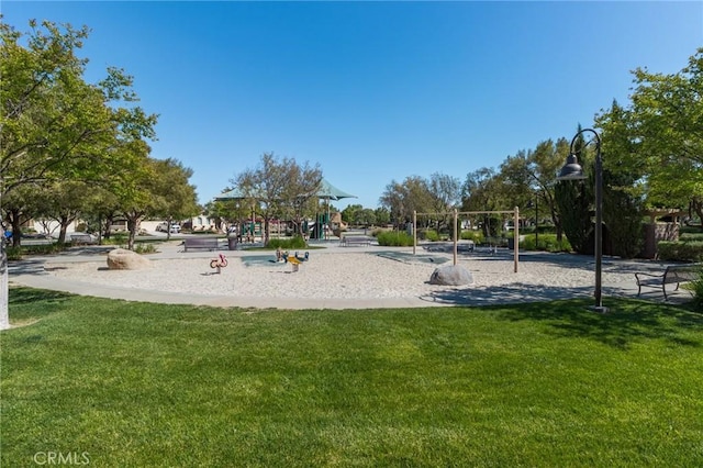 29590 Rawlings Way, Lake Elsinore, CA 92530 - community play area with a yard