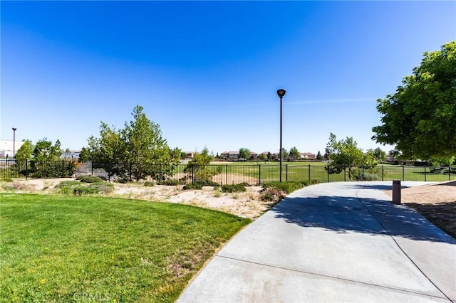 13119 Lancaster St, Hesperia, CA 92344 - view of community