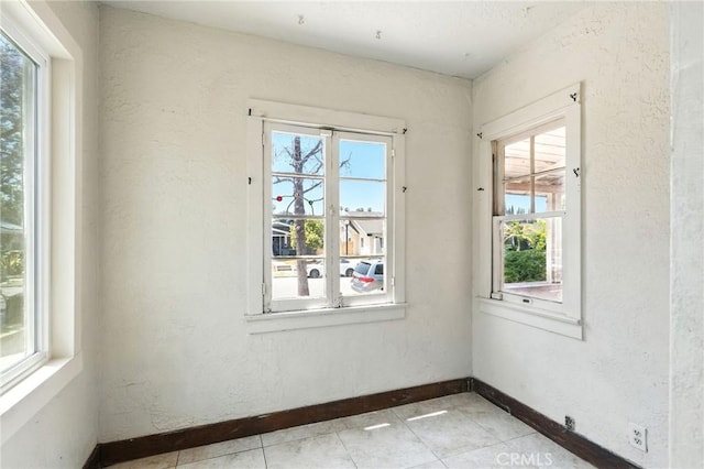 541 Randolph St, Pomona, CA 91768 - unfurnished room with baseboards