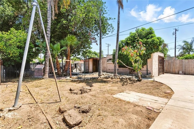 541 Randolph St, Pomona, CA 91768 - view of yard with a shed