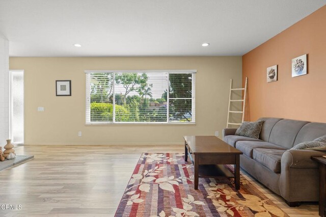 915 Calgary Ave, Ventura, CA 93004 - photo 13
