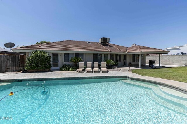 14000 Castlemaine Ave, Bakersfield, CA 93314 - view of pool with a patio and area for grilling