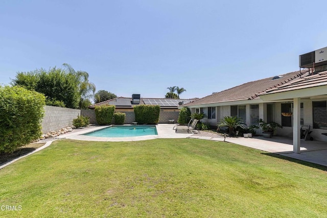 14000 Castlemaine Ave, Bakersfield, CA 93314 - fenced backyard featuring a patio