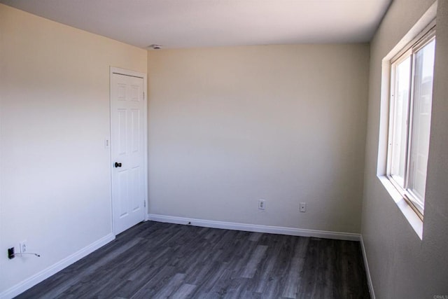 188 S Lincoln Ave Unit 22, El Cajon, CA 92020 - empty room featuring dark wood-style flooring and baseboards