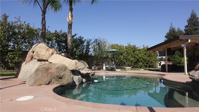 6003 Bluewater Bay Ct, Bakersfield, CA 93312 - view of outdoor pool