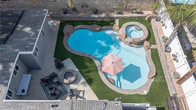 27573 Santa Clarita Rd, Saugus, CA 91350 - drone / aerial view of a pool