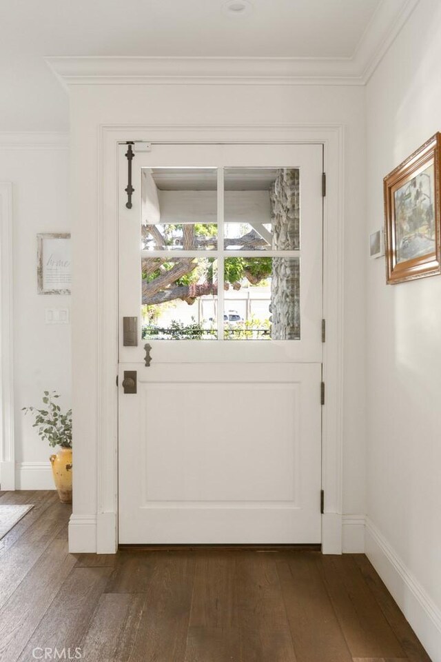 326 Ruby St, Laguna Beach, CA 92651 - entryway featuring dark wood-style floors, ornamental molding, and baseboards