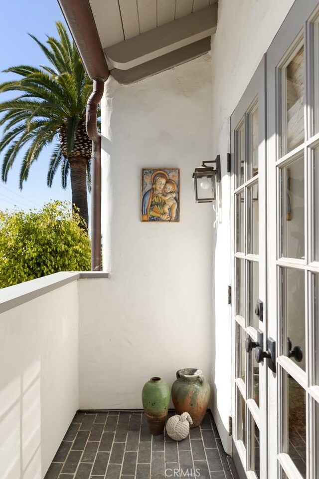 326 Ruby St, Laguna Beach, CA 92651 - view of balcony