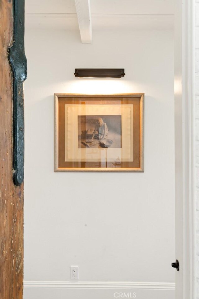 326 Ruby St, Laguna Beach, CA 92651 - detailed view of baseboards