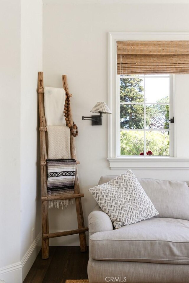 326 Ruby St, Laguna Beach, CA 92651 - sitting room featuring wood finished floors