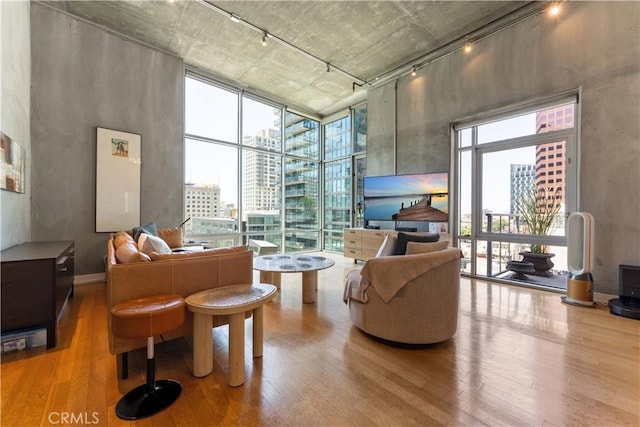 645 W 9th St Unit 703, Los Angeles, CA 90015 - photo 12
