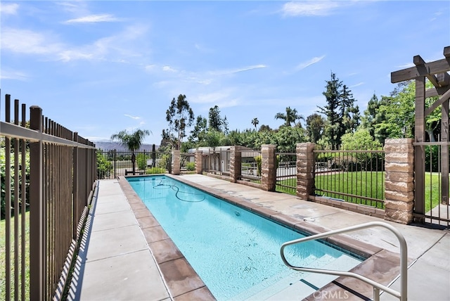 2886 Mcallister St, Riverside, CA 92503 - view of pool