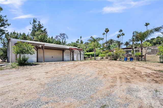 2886 Mcallister St, Riverside, CA 92503 - view of detached garage