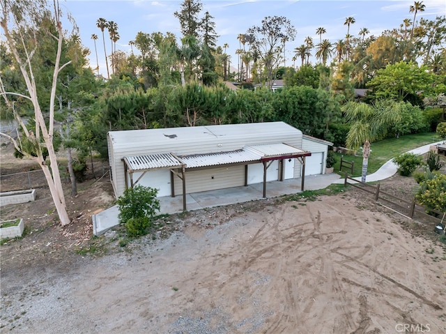 2886 Mcallister St, Riverside, CA 92503 - detached garage with view of scattered trees