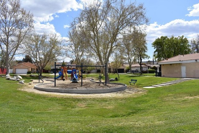 37733 Harvey St, Palmdale, CA 93550 - community play area with a yard