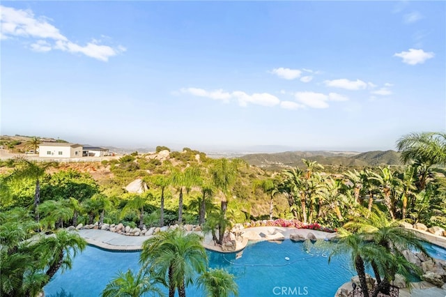37626 Via Majorca, Murrieta, CA 92562 - swimming pool with a mountain view