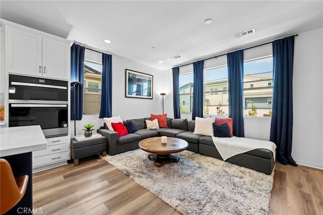 181 Moonflower Rd, Rancho Mission Viejo, CA 92694 - living area featuring light wood-style flooring and recessed lighting