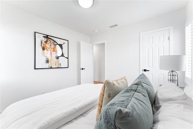 2151 W 108th St, Los Angeles, CA 90047 - view of bedroom