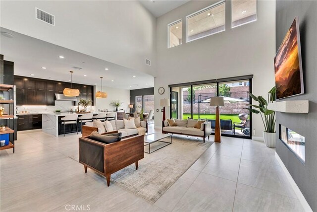 20537 W Overlook Ct, Porter Ranch, CA 91326 - living area featuring a towering ceiling and recessed lighting