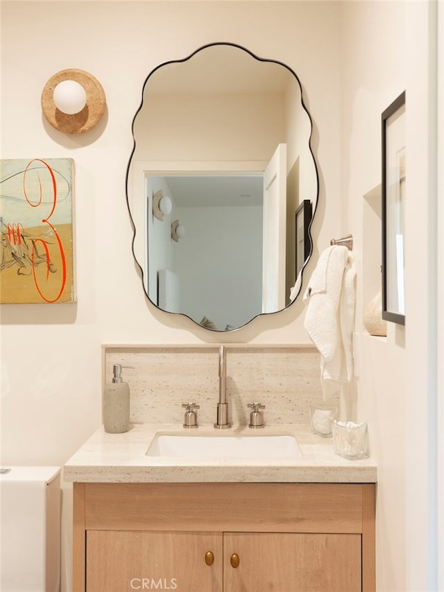 3554 S Sycamore Ave, Los Angeles, CA 90016 - bathroom with vanity and toilet