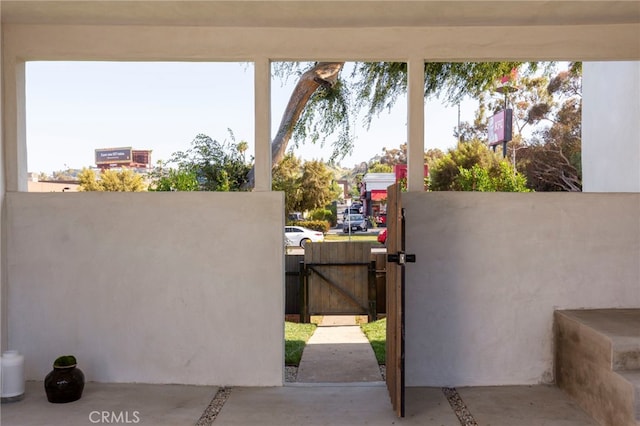 3554 S Sycamore Ave, Los Angeles, CA 90016 - view of patio featuring a gate