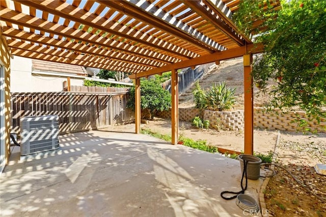 16207 Trailwinds Dr, Fontana, CA 92337 - fenced backyard featuring a patio