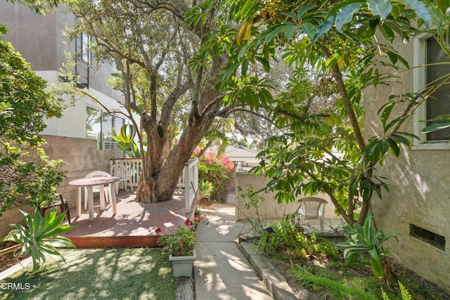 2740 Auburn St, Los Angeles, CA 90039 - view of yard with a deck