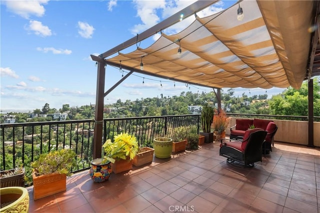 633 Sunnyhill Dr, Los Angeles, CA 90065 - view of patio with a pergola