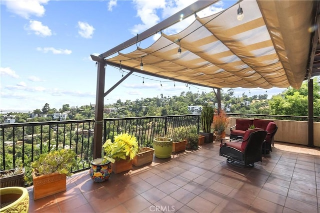 633 Sunnyhill Dr, Los Angeles, CA 90065 - view of patio with a pergola