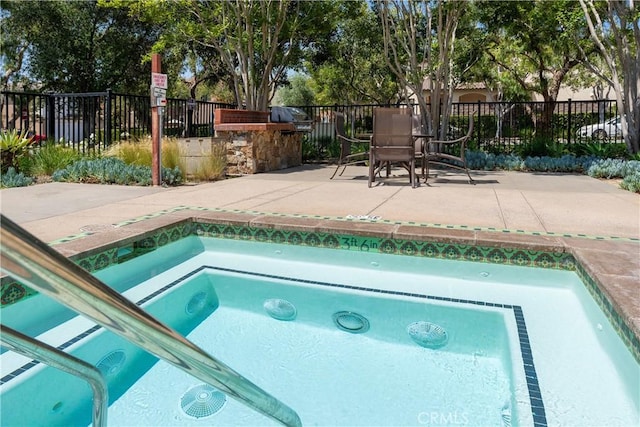 15530 New Park Ter, San Diego, CA 92127 - view of pool featuring a hot tub and a patio area