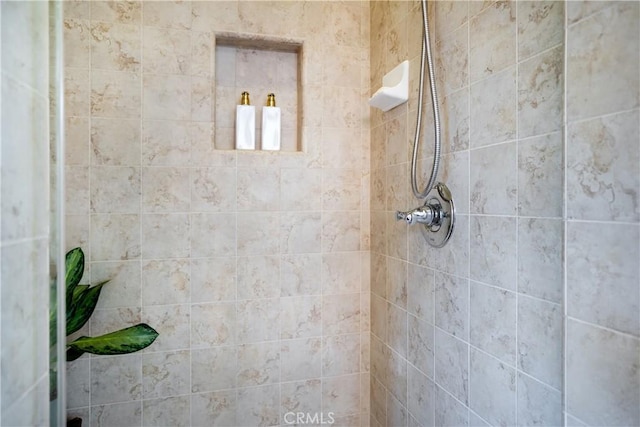 15530 New Park Ter, San Diego, CA 92127 - bathroom view of tiled shower